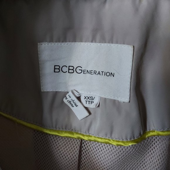 Beige wind jacket BCBG - Picture 6 of 11